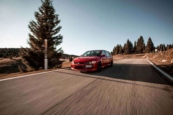 What Are the Best Techniques for Cleaning High-Touch Surfaces in a Mitsubishi Outlander?