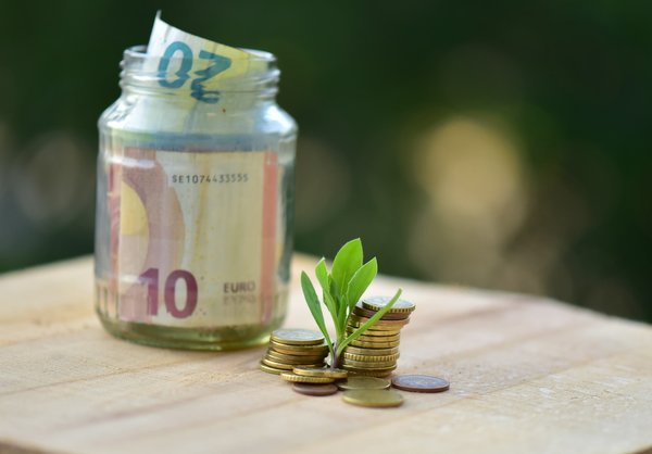 How Can UK Commercial Real Estate Reduce Operational Costs Through IoT?